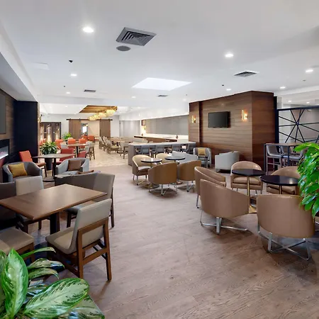 Hilton Chicago/Oak Lawn