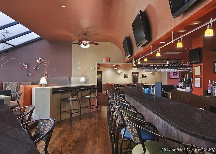 Hilton Chicago/oak Lawn Hotel 3*