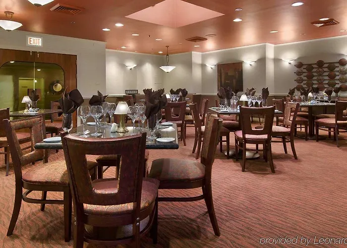 Hilton Chicago/oak Lawn Hotel 3*