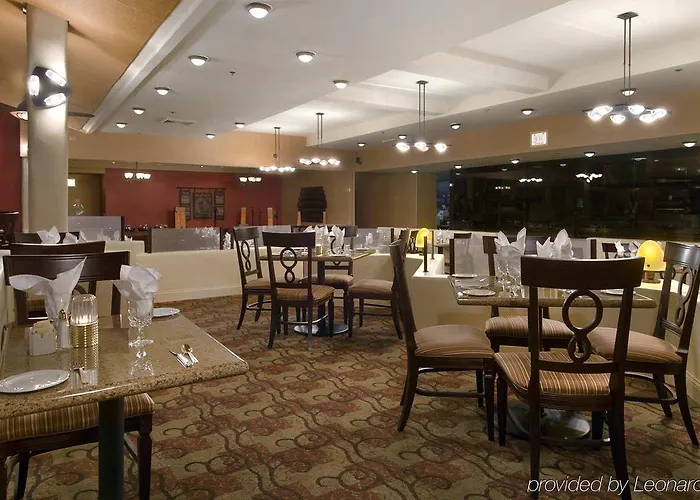 Hotel Hilton Chicago/oak Lawn 3*