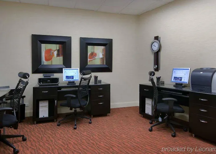 Hilton Chicago/oak Lawn Hotel 3*